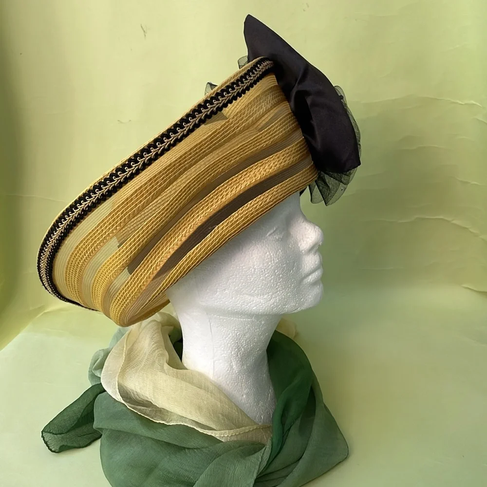 Vintage hat with big black bow - Picture 6 of 11